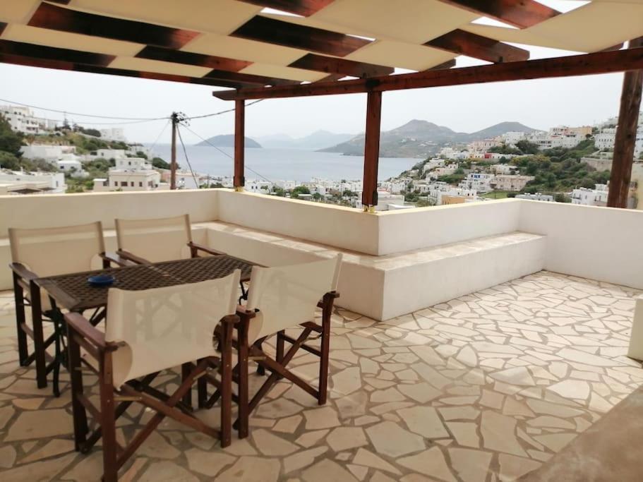 Looby's At Christos Leros Panteli